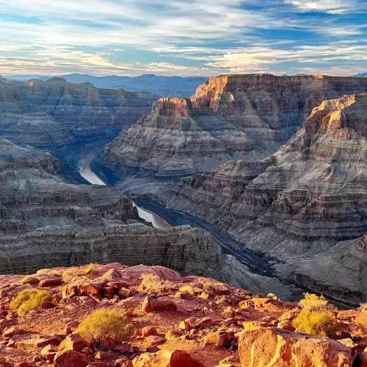 A beautiful picture of the vast Grand Canyon in Arizona.